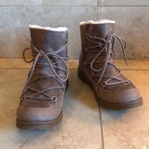 Winter boots